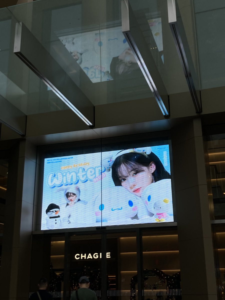 nrm_nkg's tweet image. ป้ายสวยทุกป้ายเลย🤍⛄️

 #WINTERsLumiere2026
#WINTER_BDAY2026