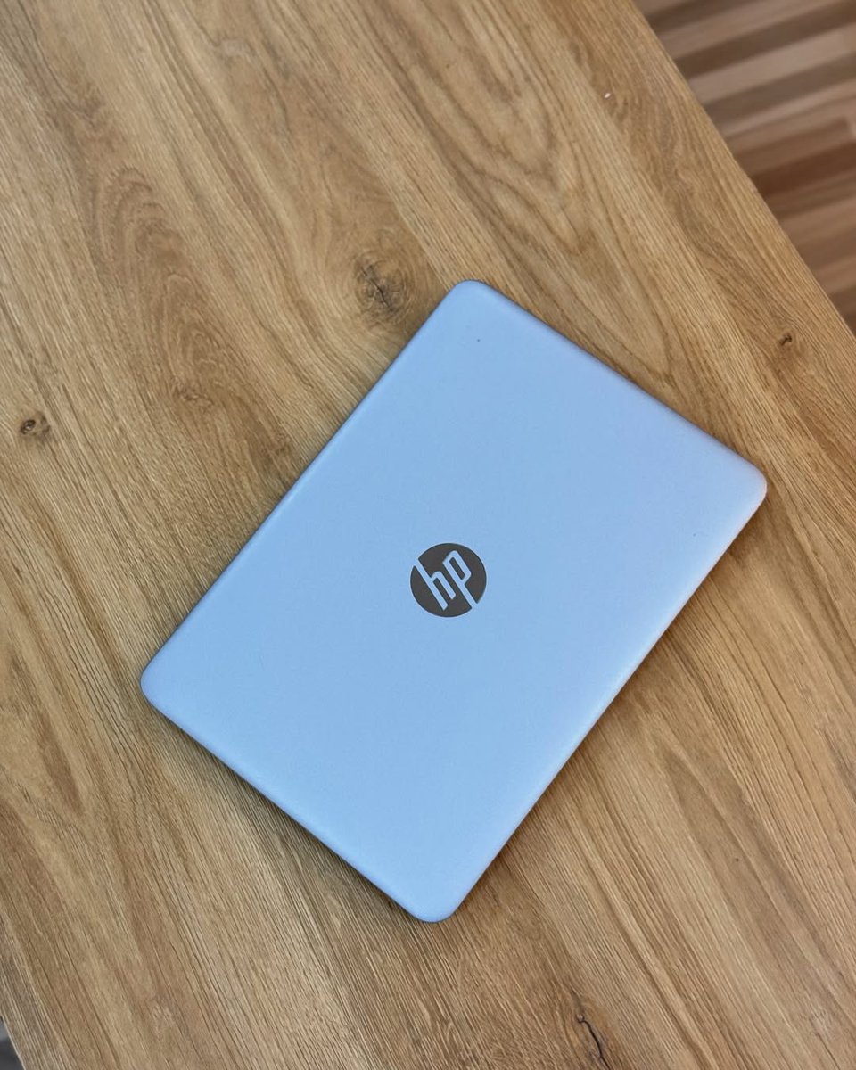 HAKIM934134's tweet image. Simple retweet 

 HP elite book 820 g3  💻
Core I5 -6th gen 
8GB ram - 256 ssd 
Backlight keyboard 
HDMI port ,x2usb port 
Slim &amp;amp; very slick 
Window's 10 pro 
   Free wireless mouse. ✅

WhatsApp/call 0704 490638 📲📩
750k