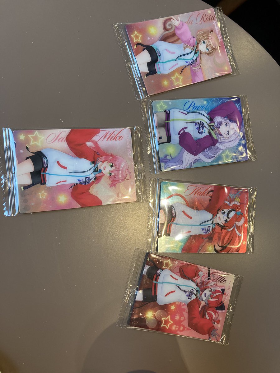 ホロライブウエハース買ったら
JPいないぞ！(白目)