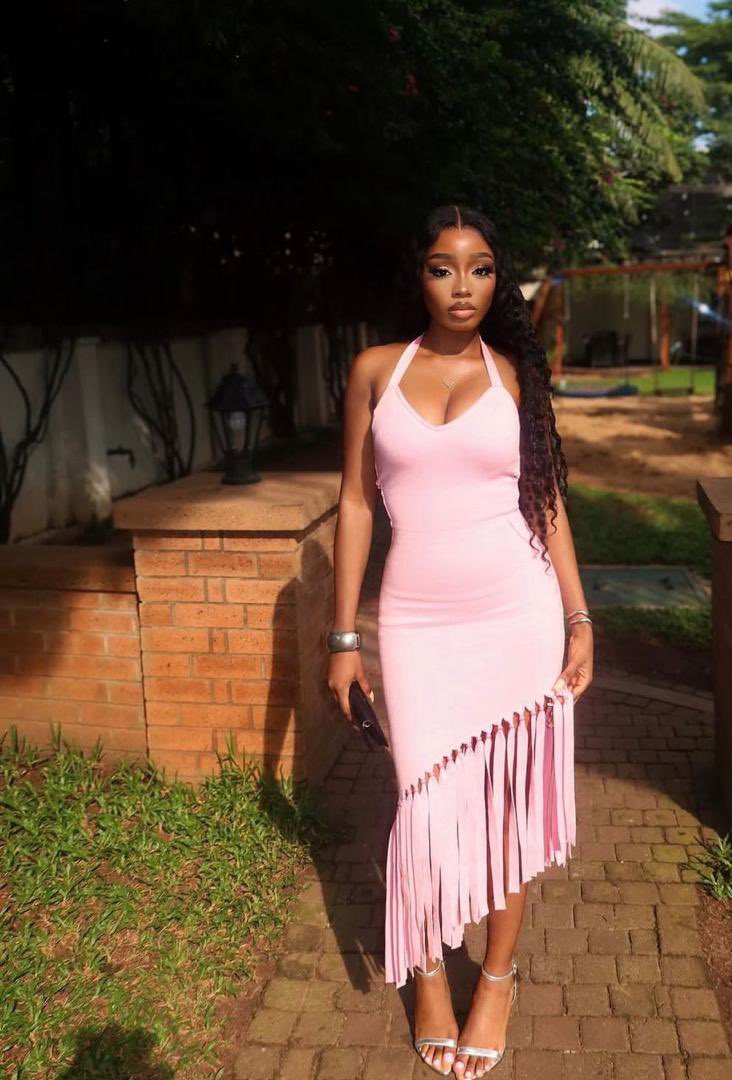 Becksjane26's tweet image. An elegant collaboration blending sophisticated dresses with refined wristwatches, celebrating timeless style, craftsmanship, and harmony where fashion meets precision for modern and graceful occasions.

Dress from @shopwitdre 
Price 🏷️ 30,500

Wristwatch from @Becksjane26
Price…