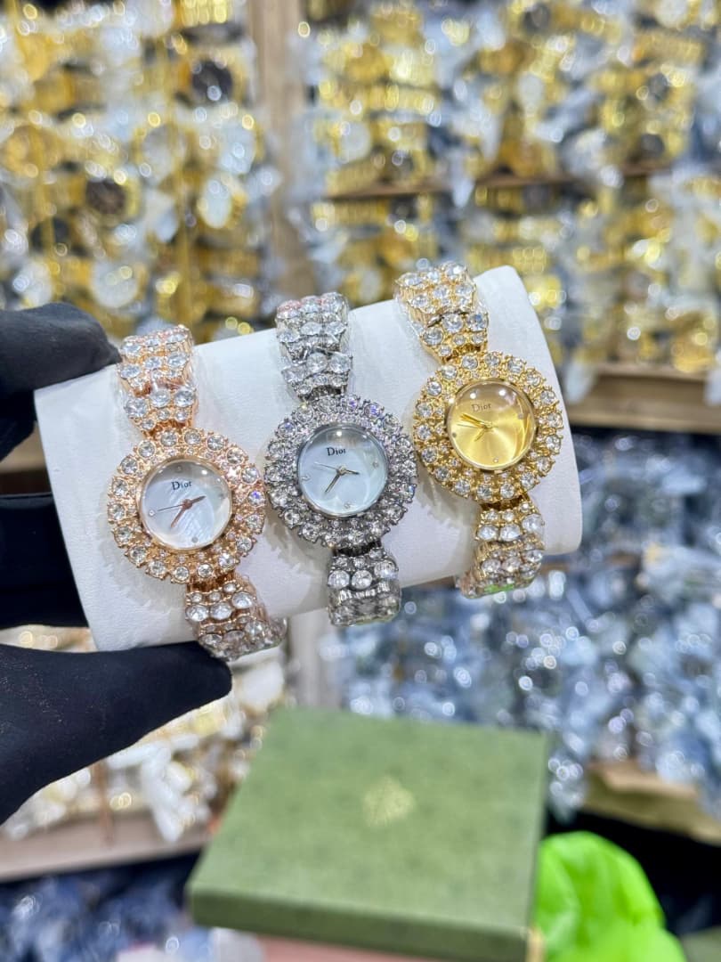 Becksjane26's tweet image. An elegant collaboration blending sophisticated dresses with refined wristwatches, celebrating timeless style, craftsmanship, and harmony where fashion meets precision for modern and graceful occasions.

Dress from @shopwitdre 
Price 🏷️ 30,500

Wristwatch from @Becksjane26
Price…