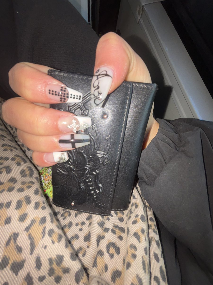 짱복이 tweet media