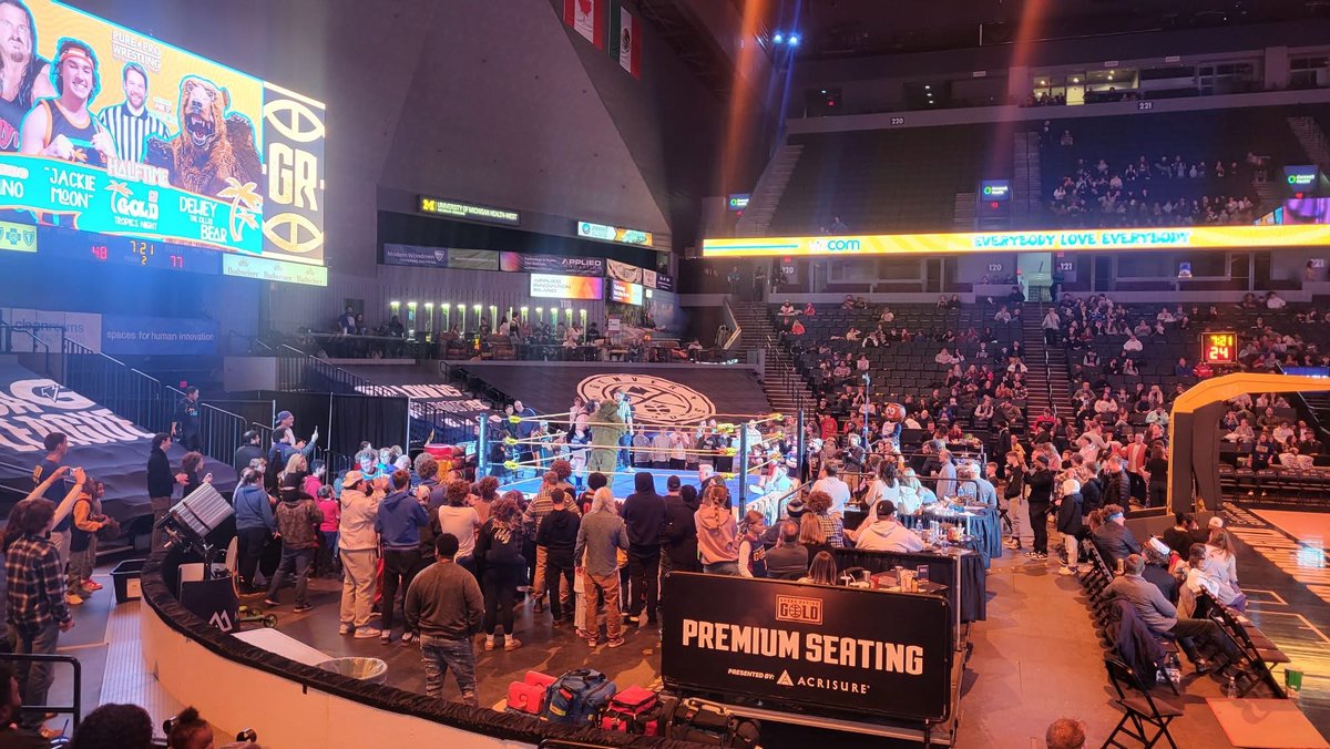 PPWPower's tweet image. If you missed it, check out the highlights from PPW x @NBAGrandRapids: Flint Tropics Night this past weekend at @VanAndelArena in #GrandRapids, MI! 🏀🤼‍♂️

#prowrestling #michigan