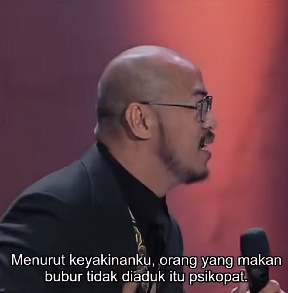 txtdrkuliner's tweet image. Kami dari komunitas MBG (Makan Bubur Gadiaduk) menuntut keras @pandji karena telah menistakan bubur yg tidak diaduk 😡

Di tengah negara yg campur aduk gini, masa bubur juga diaduk? Kalo bubur ga diaduk jelas kondimennya, jelas, terlihat, transparan, gaada yang korup