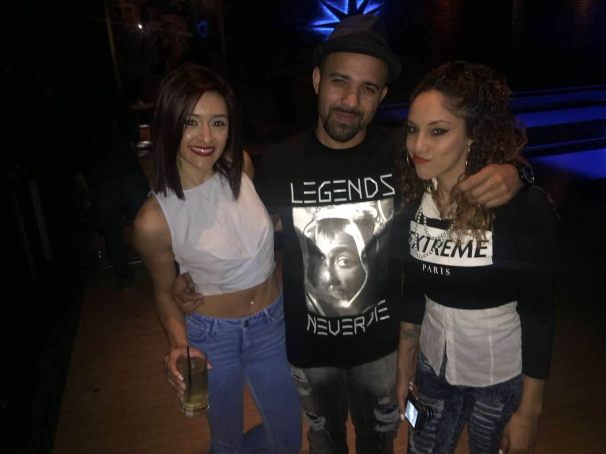 devineevans's tweet image. 