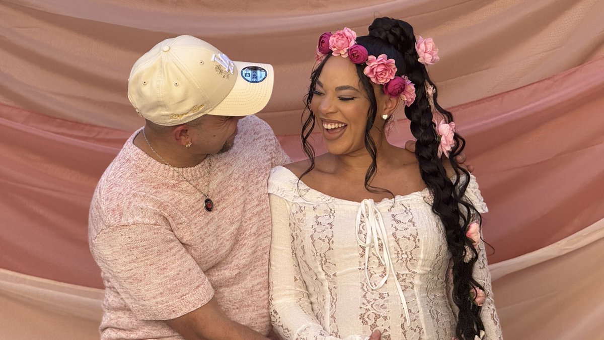 devineevans's tweet image. 