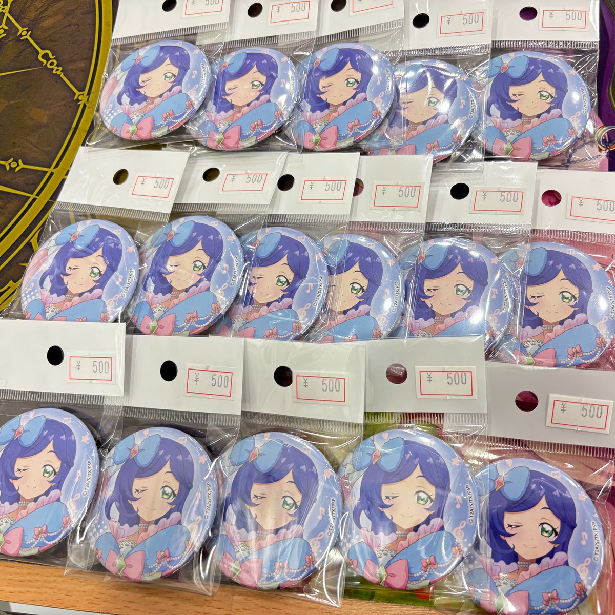 📢グッズ入荷情報 📢 プリティーシリーズ クロッシングライブ2025 缶