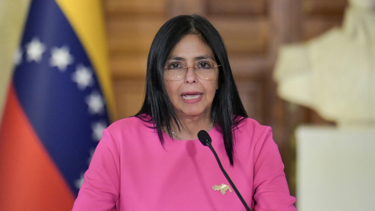 #Venezuela : Madame le Président, soit forte, résister en vertu du droit international contre le tyran américain . Exiger la libération du Président Maduru au regard des principes démocratiques, du respect de l'indépendance de votre pays et de la souveraineté de votre État.