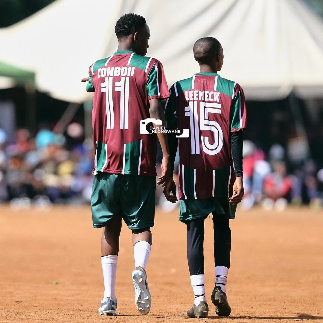 TheAudioLabSA's tweet photo. Scotts Maphuma, LeeMckrazy, TmanXpress, CowBoii, Justin99 and Toss spotted playing soccer😹🔥 https://t.co/9xLyrj5VDO
