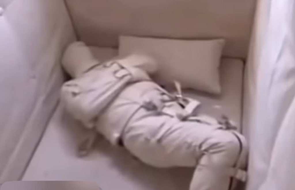 لینگویینی tweet media