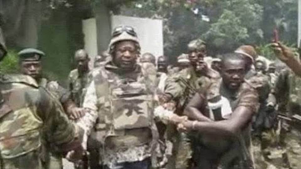 bity06's tweet image. Au nom de leur voracité ces barbares , ces prédateurs , ces éditeurs du code noir , assassinent , arrêtent , déportent eux les descendants d’ esclavagistes notoires croient nous donner des leçons ce sont des démons point