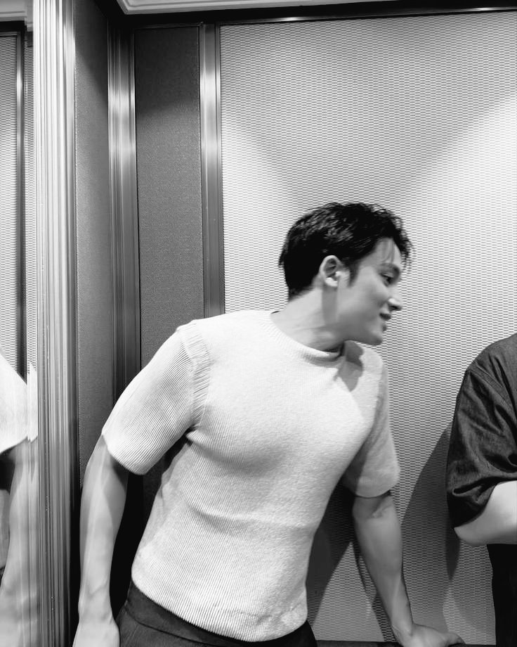 ofrhythms_'s tweet image. 𝗧𝗘𝗫𝗧 | Human Chihuahua

[ Need a bigger size. ]
[ I mean, look at my boobs. ]
[ 𝘪𝘮𝘢𝘨𝘦 𝘢𝘵𝘵𝘢𝘤𝘩𝘦𝘥 ]
[ Doesn't even cover half of it. ] 
[ Hey, I'll find a hot chick and give it to her. ]