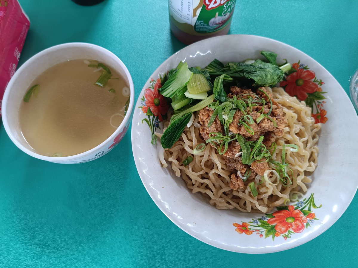 Pointmatcha's tweet image. Akhirnya bisa makan mie ayam lagi walapun gak abis wkwk