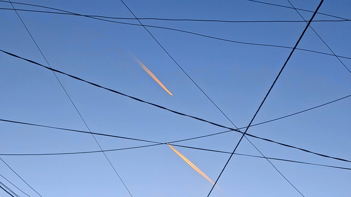The wires and flyers over #Yerevan