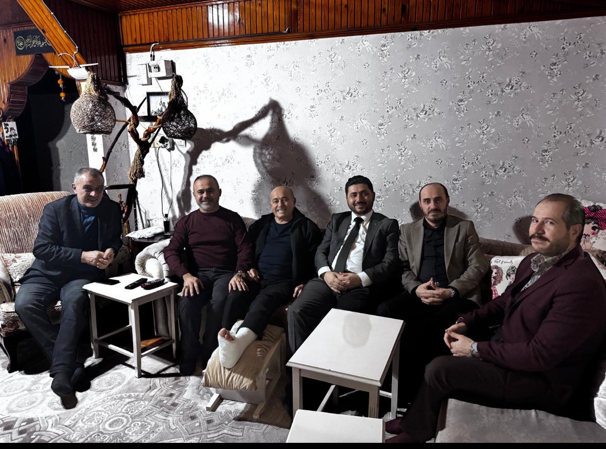 İlçe Başkanımız Sayın Mikail Çakır, Geçmiş Dönem İl Genel Meclis Üyemiz Abdullah Değerli ye geçirdiği rahatsızlıktan dolayı geçmiş olsun ziyaretinde bulundular. 
@rterdogan 
<a href="/abuyukgumus/">Ahmet Büyükgümüş</a> 
<a href="/abdullahozdemir/">Abdullah Özdemir</a> 
<a href="/yasinyildizbb/">Yasin Yıldız</a>