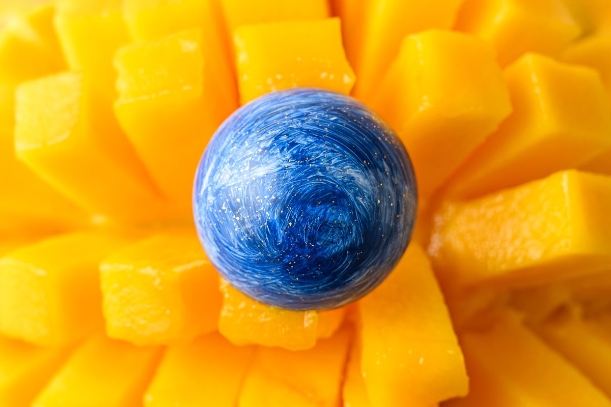 バレンタインスタートまであと10日📅
今年の限定商品はバパマンガ🍌
詳細はcoming soon
#デカダンス #Valentine #ショコラティエ #チョコレート #青いチョコレート #ボンボンショコラ