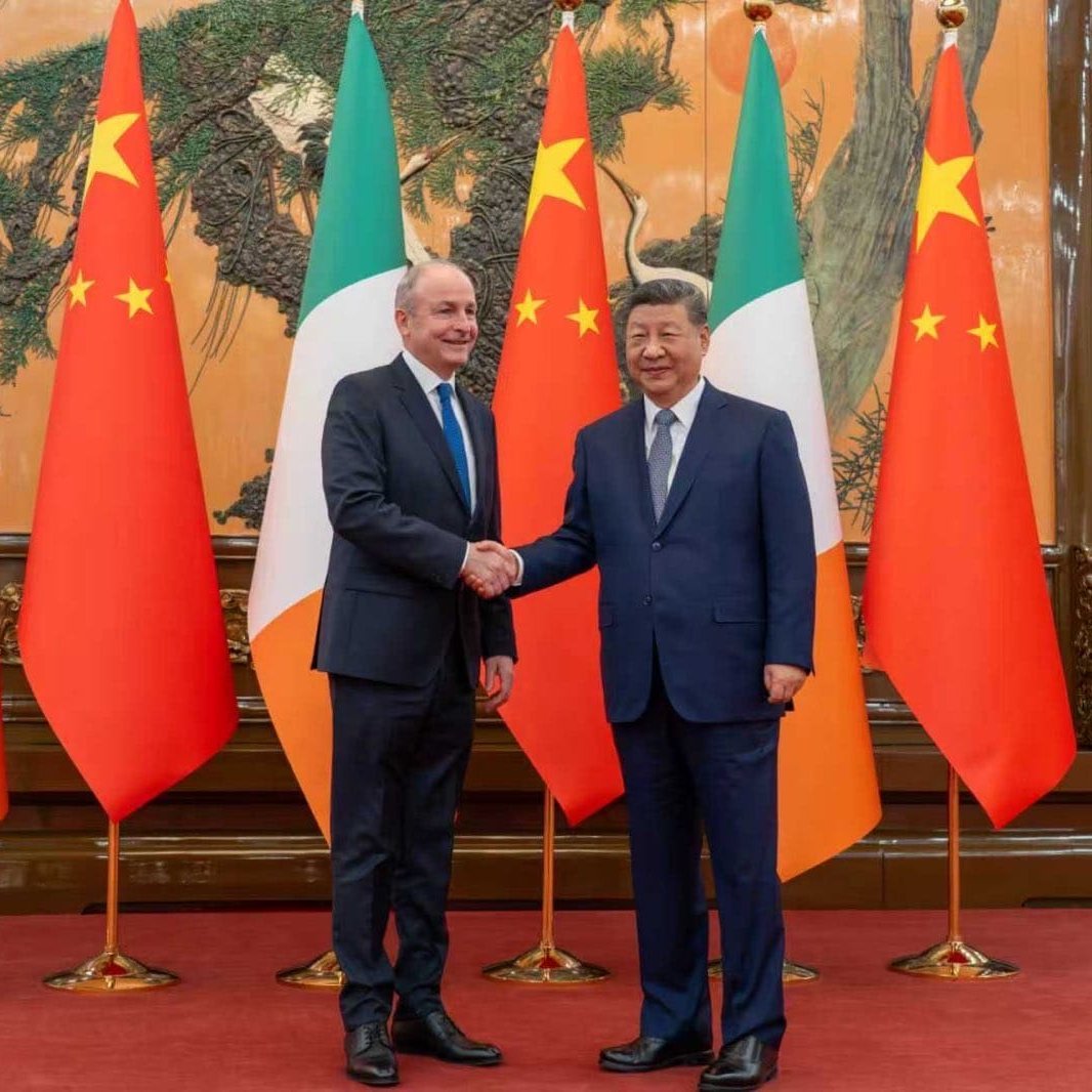 MichealMartinTD's tweet image. Warm and constructive meeting with President Xi Jinping in Beijing this morning. 

We share a strong commitment to enhancing the Ireland-China relationship into the future.