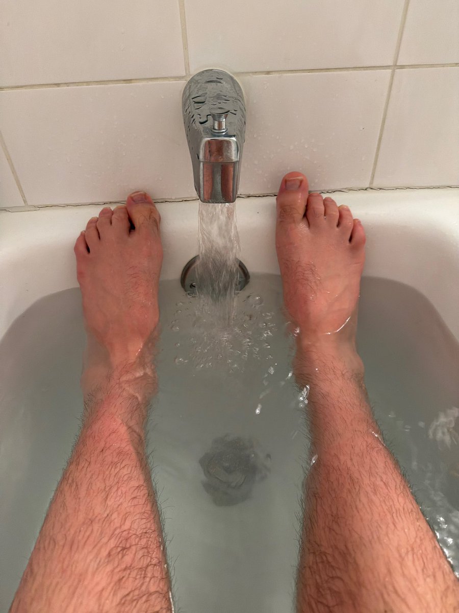 masterchad02's tweet photo. Life of a master! Let’s make findom fun again in 2026 boys! #findom https://t.co/7HJlHF7Kij