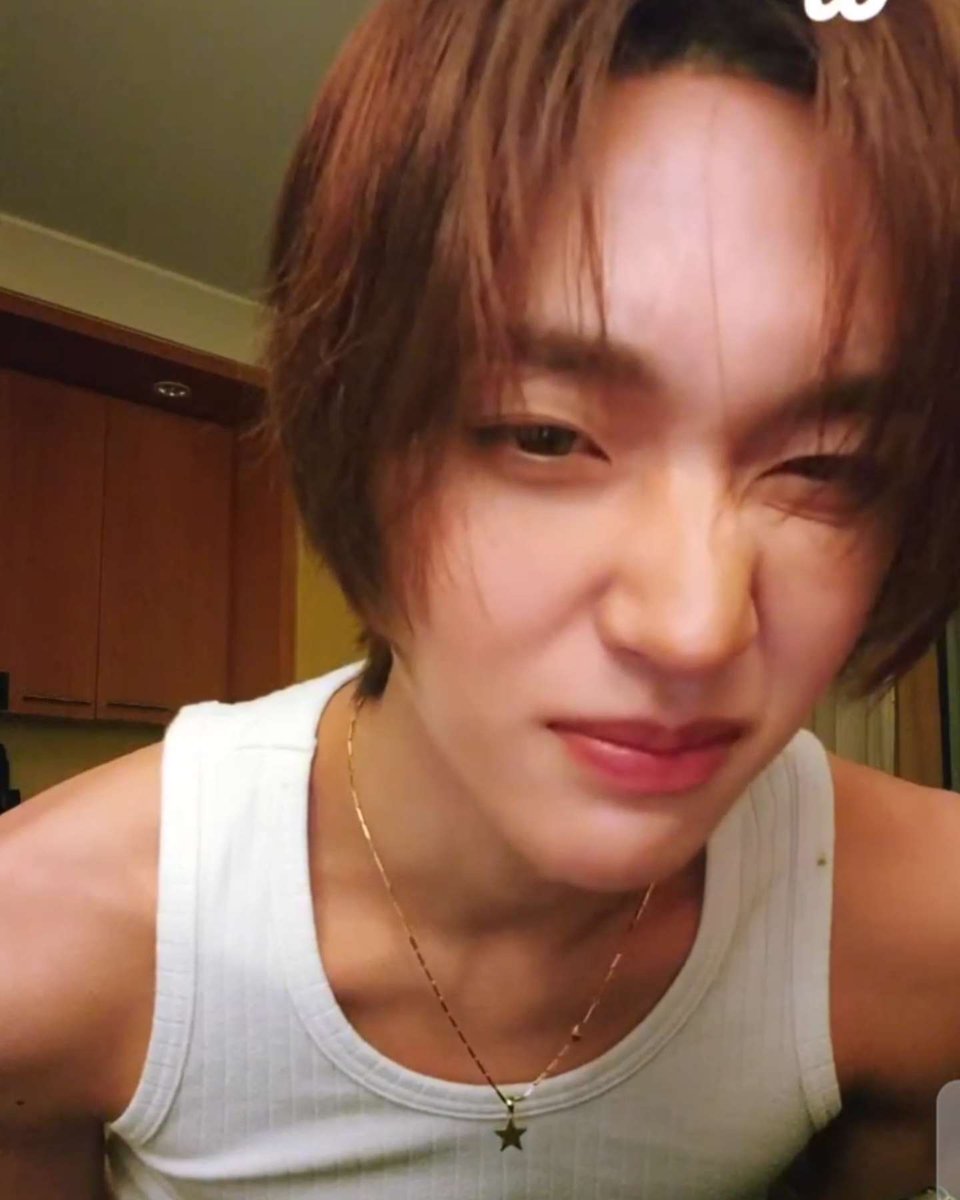 bbinniebabe's tweet image. วอนบินถามบรีซไปดูไลฟ์ชิอนมาเหรอ? แล้วไปบอกให้ชิอนใช้ฟิลเตอร์วอนบินด้วยอะนะ??  แล้วคือคุณคนนั้นบอกชิอนว่าเค้าไม่ใช่บรีซ แต่เพื่อนเค้าเป็นบรีซเลยรู้ว่าฟิลเตอร์ไหนที่วอนบินใช้😂 กาจาบู้ ศิลปินเพื่อนซี้กันที่หวงแฟนคลับกันเองมากที่สุด5555555555555