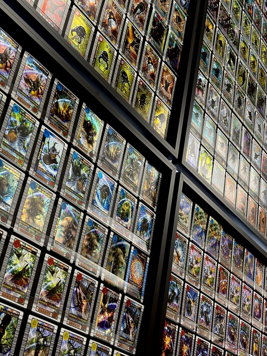 ULTRA_HIROSHI's tweet image. わしは...わしはキラカードにかこまれて生きていきたいんじゃー✨🤩🤩🤩✨#甲虫王者ムシキング #ブラック博士