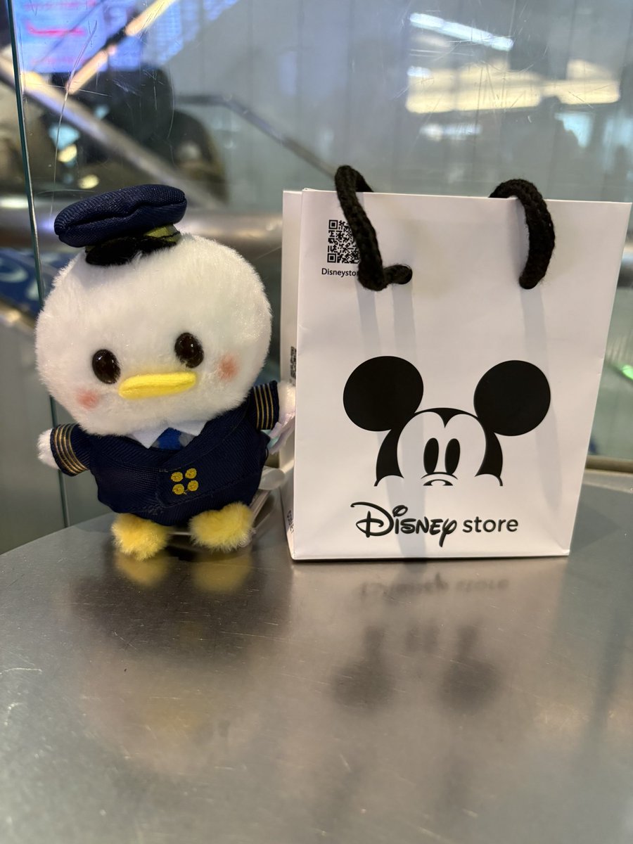 donald_michi's tweet photo. 羽田空港に買い物行ったので
初めてうるぽちゃちゃんを買いました💕
空港限定っていうし、もう無いだろうなぁって思ってたから売ってて嬉しい✨ https://t.co/rXO72y9IPt