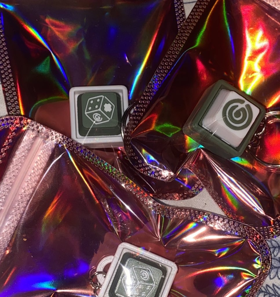 coffeecoupx's tweet image. press the button ⊹₊⟡⋆ / day6 in manila freebie   

-this one's for my fidgety mydays (⸝⸝&amp;gt; ᴗ•⸝⸝) 
-something small, something noisy, something to get you through the chaos ✦ 
-one to question to get, limited pieces 
-follow @cloudkissedco | do not hoard

#DAY6inManila