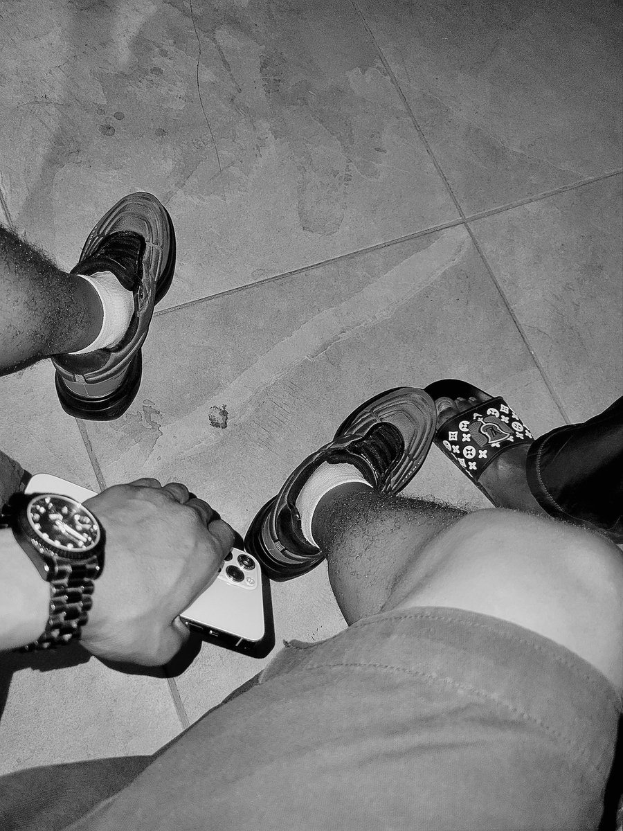 FreakingDevane's tweet image. Don't underestimate the allure of darkness.
Even the purest hearts are drawn to it.🦍🦧