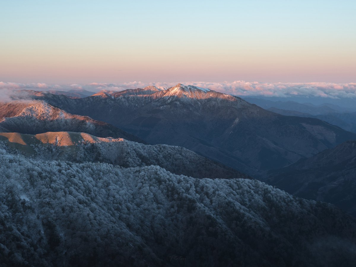 TT__Photo's tweet image. 元旦の剣山