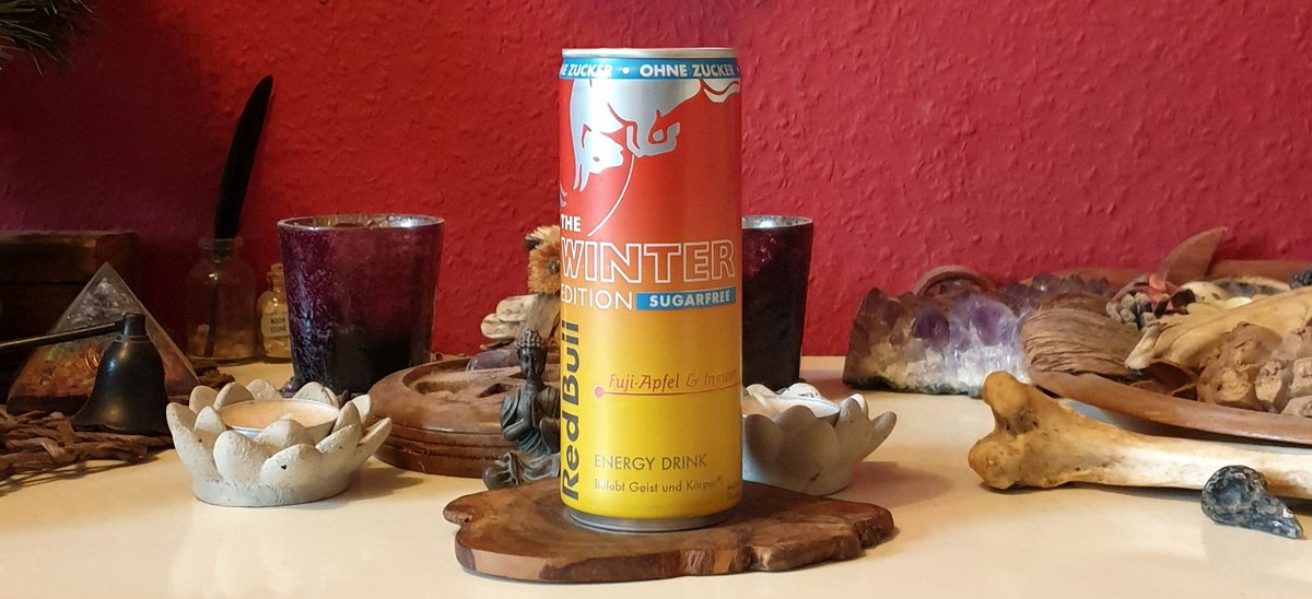 raincandyED's tweet image. Second energy drink while doing a quick stationary biking sesh before leaving for work~~ 🍎