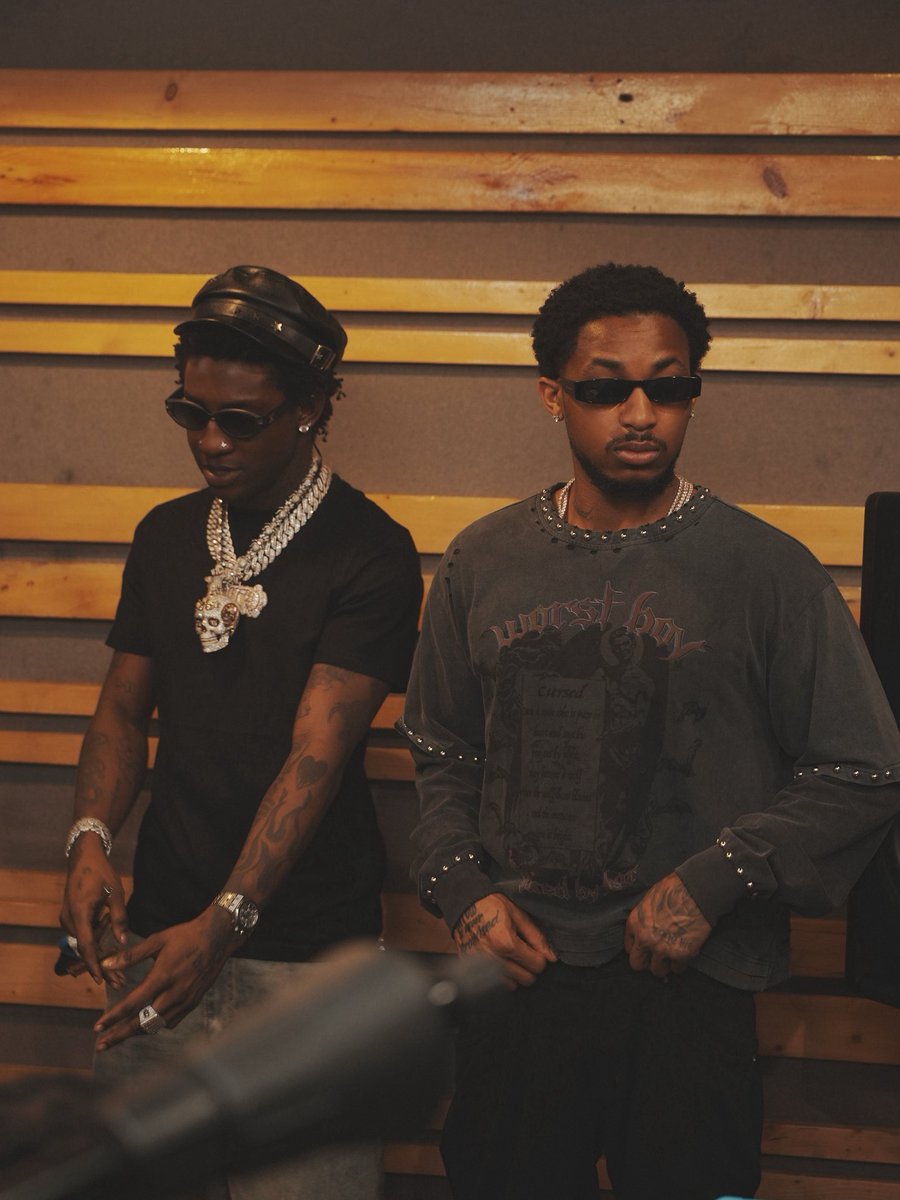 plutomaniapopi's tweet image. Elon musks