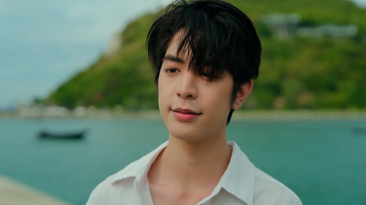 iaia01_'s tweet image. 🗣: Nong Sea said (his) face changes every day, (so) I come to compare (and) true, it changes for real
🦞: Cheeks flatten, cheeks swell like that

HEAD 2 HEAD SERIES EP11
#H2HseriesEP11