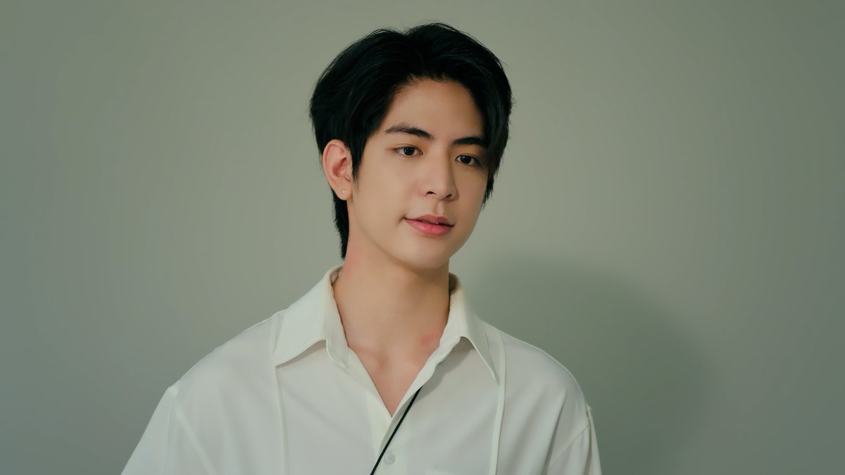 iaia01_'s tweet image. 🗣: Nong Sea said (his) face changes every day, (so) I come to compare (and) true, it changes for real
🦞: Cheeks flatten, cheeks swell like that

HEAD 2 HEAD SERIES EP11
#H2HseriesEP11