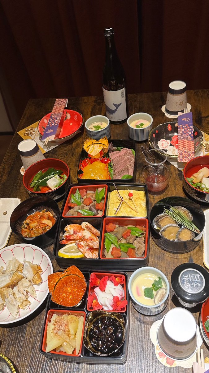 cau917's tweet photo. あけおめです🎍実家▶主人実家▶競艇場▶実家▶家族新年会▶競艇場▶飲み仲間ボーリング大会＆新年会▶競艇場！笑笑 推しが地元のお正月戦で初優勝かざったうえに予想3日間全部当ててお財布が豊かです！今年も宜しくおね〜🫶🏻です💓 https://t.co/IYMyO5LJQ5