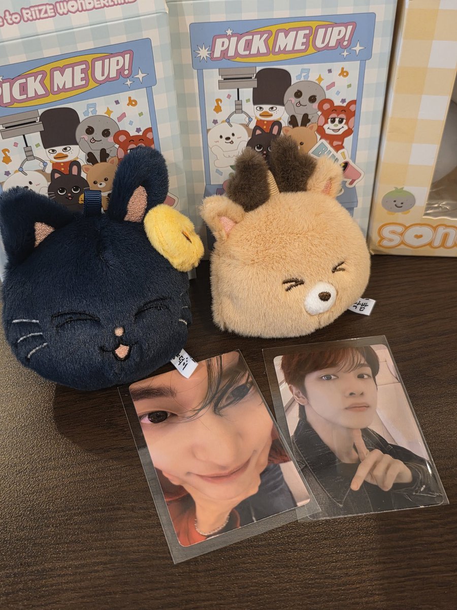 드뎌왓댜 랜덤깡이 젤재밌어
용돌이 여권케이스는 언제오는거지..