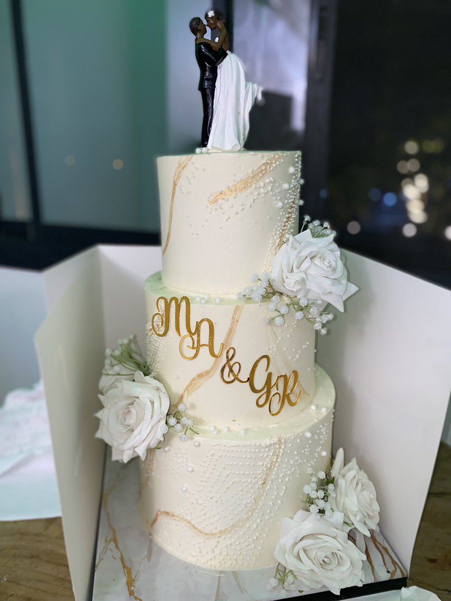 YdalPastries's tweet photo. 2 wedding cakes

une seule date : 27/12/25 

deux villes différentes : Kribi et Douala.

Et oui nous avons réussi ce challenge. 
Nos clients ont été satisfaits. 

Contactez nous pour vos différents événements, nous sommes situés à Douala.
694415999. https://t.co/F80d4BlQRX