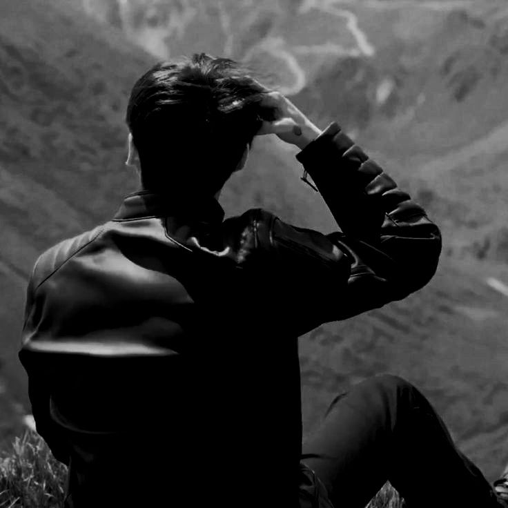 silenvoid's tweet image. good morning, regulars.
first monday of the year, huh? let's pray it ends fast, cause i want to be home already.