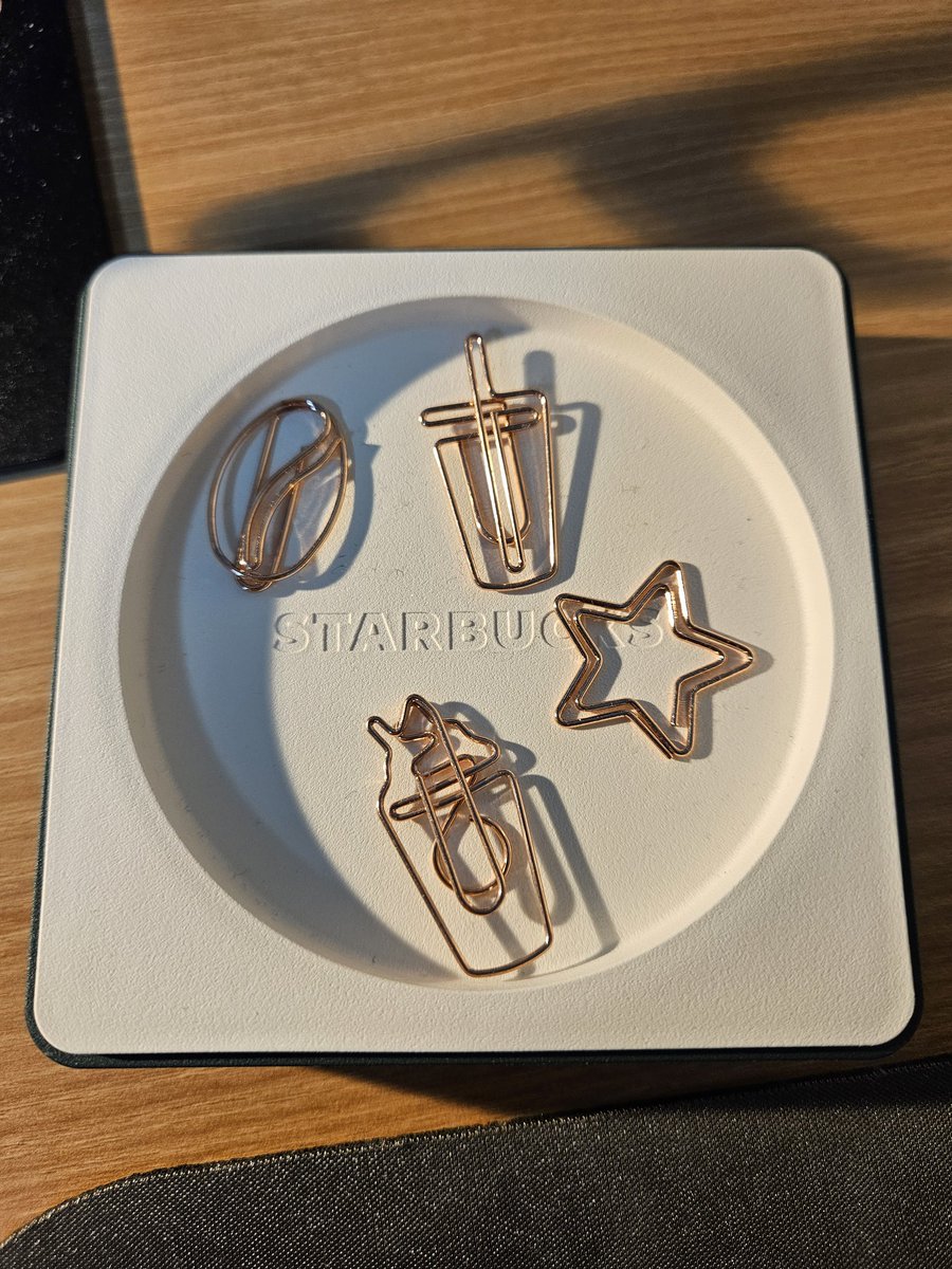 prep_py's tweet image. 입브지??