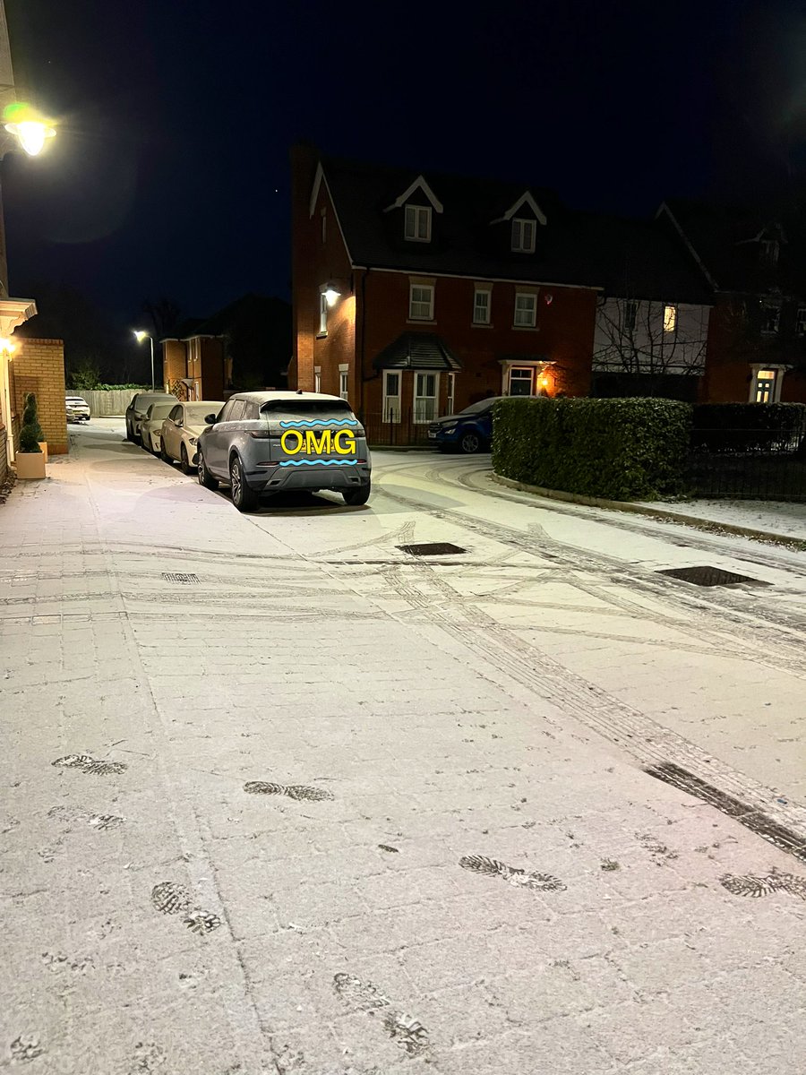 Little sprinkle of the white stuff this morning <a href="/LondonSnowWatch/">Sᴏᴜᴛʜᴇʀɴ ᴇɴɢʟᴀɴᴅ ᴡᴇᴀᴛʜᴇʀ</a>