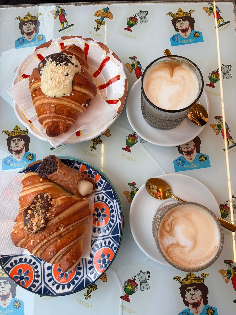 En la carta a los Reyes, en lugar de los regalos habituales, pon un beso, un abrazo, un sentimiento, mucho amor y sobretodo un " te quiero mucho " dicho con el corazón, sólo así podrás desear que te lo traigan todo...