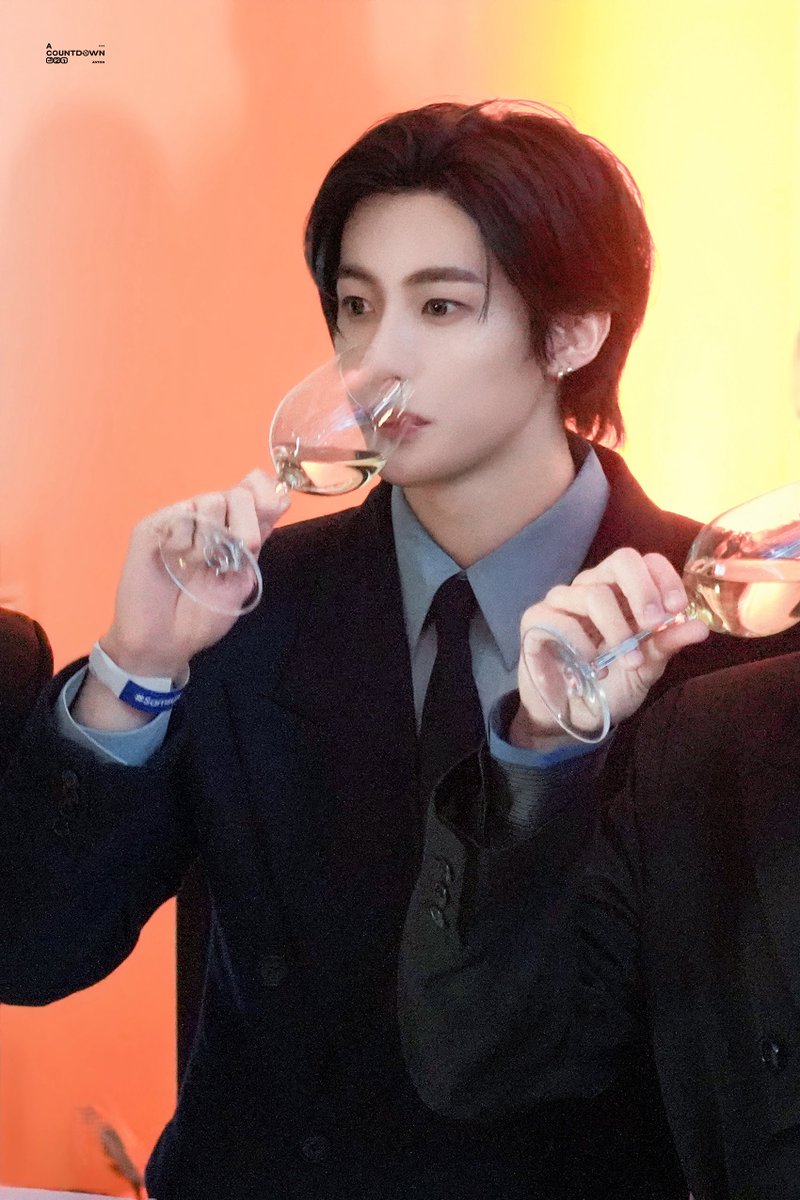 ACOUNTDOWN321's tweet image. 260104 SAMSUNG The First Look

#ANTON #앤톤 #찬영 #RIIZE #라이즈