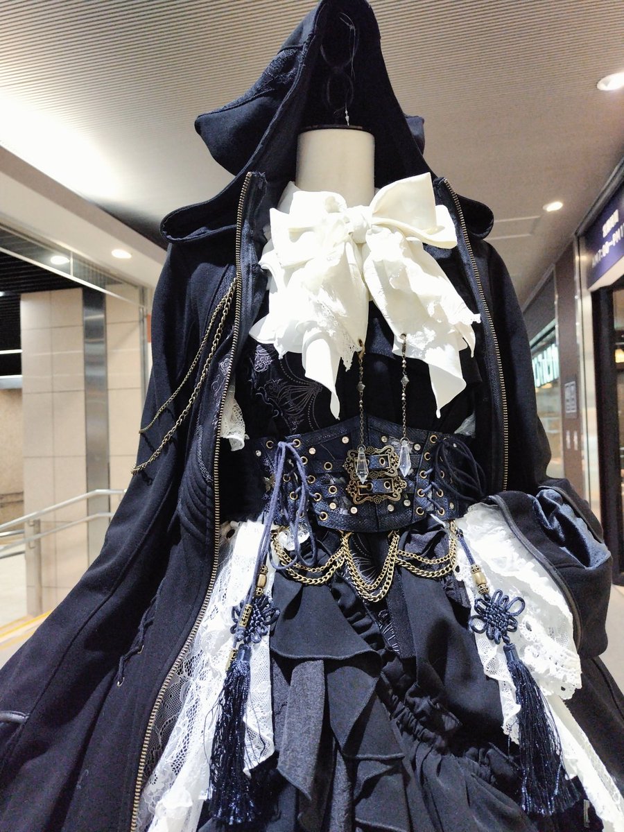 ┌──────*.*・ﾟ⟡ ♔⋯♕⋯♖⋯♗⋯♘⋯♙ 𝕄𝐨𝕟𝐨𝕔𝐡𝕣𝐨𝕞𝐞