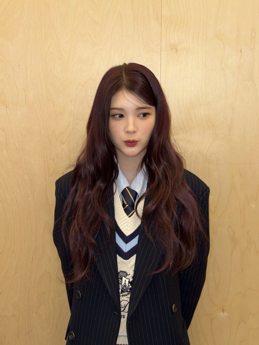 260105 #에이나 위버스

빨리 보고싶다 하츄들,,