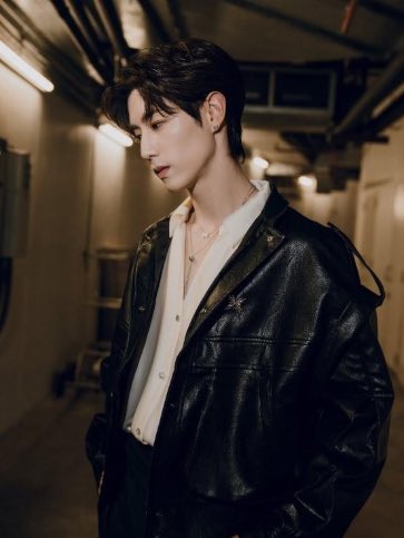 Bunterngonline's tweet image. ย้อนชมลุค Mark Tuan กับเครื่องประดับ Chaumet ในคืนเคานต์ดาวน์
ICONSIAM Amazing Thailand Countdown 2026 
 

อีกหนึ่งโมเมนต์ที่แฟน ๆ ห้ามพลาดในงาน ICONSIAM Amazing Thailand Countdown 2026 ที่จัดขึ้นในวันที่ 31 ธันวาคม 2568 ที่ผ่านมา คือการปรากฏตัวของ Mark Tuan ศิลปิน K-pop สุดฮอต…