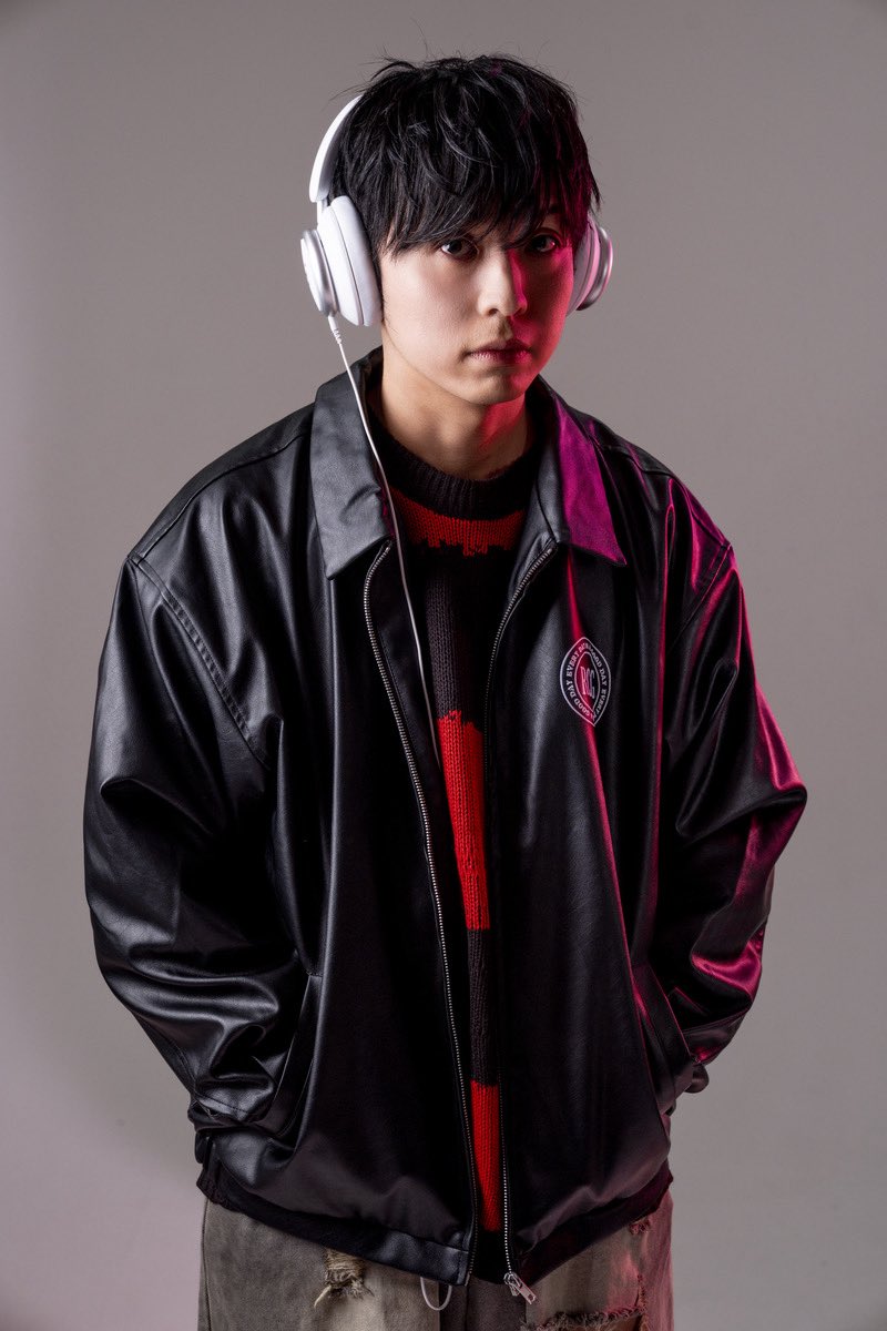 TS_neo's tweet photo. 2026年アー写更新！

この衣装で1/17激ロックDJパーティーat渋谷THE GAME、DJします！！

予約はDMから！ https://t.co/CHqz7UD50f