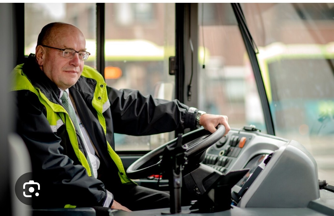 Maduro was vroeger buschauffeur.
Ik hou mijn Hart alweer vast!!