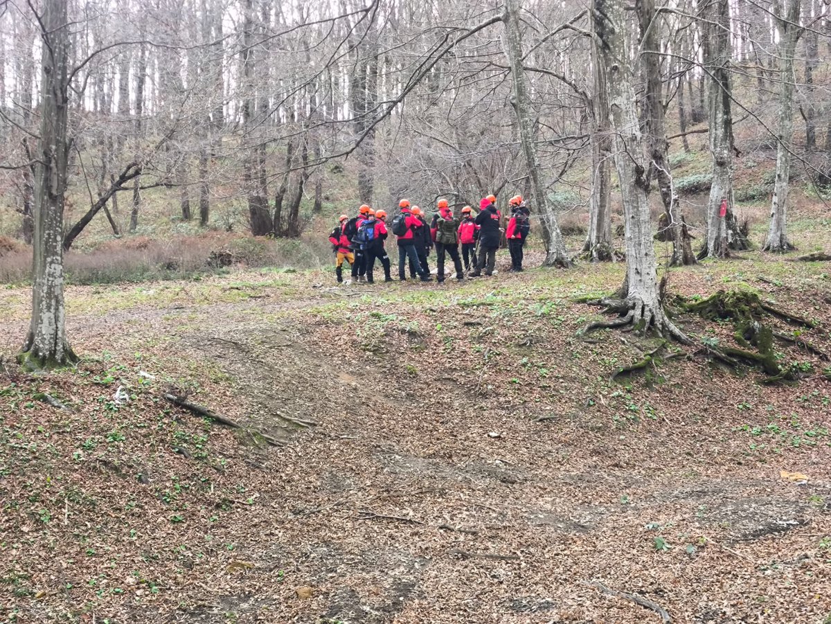 İHH Arama Kurtarma Bursa ekibi olarak, AFAD tarafından gelen çağrı ile Balıkesir Bandırma   Yukarıyapıca mevkiinde kaybolan vatandaşımızı arama çalışmalarına 24 personel 3 araç ve 1 drone ile destek verilmiş olup şahsın cansız bedenine ulaşılmasıyla operasyon sonlandırılmıştır.