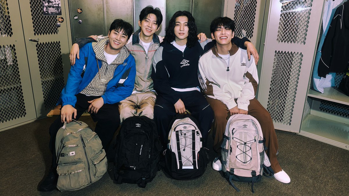 carpediemk1219d's tweet image. 260105 umbrokorea

‘𝐁𝐫𝐢𝐭𝐢𝐬𝐡 𝐒𝐜𝐡𝐨𝐨𝐥-𝐑𝐨𝐜𝐤’
DAY6가 제안하는 Rock한 신학기 스쿨룩

#DAY6 #데이식스
#성진 #영케이 #원필 #도운