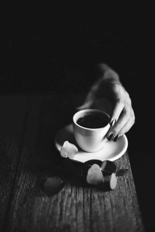 ْ

ثمة حديث تؤجله السنوات ...

 و لكن ،،

سيفتحه 
القلب لامحالة  ♠️♥️