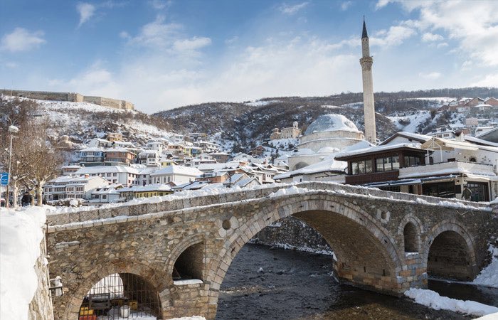 ⚠️ إذا تبحث عن وجهة اوروبية عملتها اليورو منخفضة التكلفة وبدون تأشيرة وبرحلات مباشرة.. 

🇽🇰 بريشتينا عاصمة كوسوفو ..
- وجهة اوربية جديدة رحلاتها عبر طيران ناس
- لاتحتاج إلى تأشيرة للسعوديين بشكل دائم
- دولة اوربية مسلمة وعاصمتها بريشتينا
- ثلاث رحلات اسبوعياً توقف في جدة ومباشرة