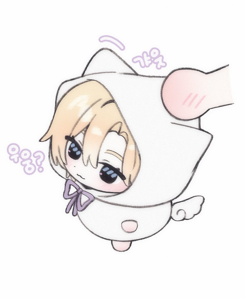 /ᐠ        ᐟ\
(" ◔  ֊ ◔" )